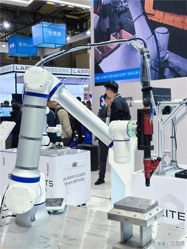 火热进行中！艾利特机器人亮相2024慕尼黑上海电子生产设备展(图9)