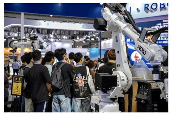 重塑感知聚势而生哈工现代亮相IARS2024并举办新品发布会！(图8)