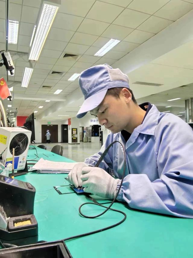 航空工业计算所员工荣获“快克杯”全国电子制造行业焊接技能大赛陕西分赛区冠军(图2)