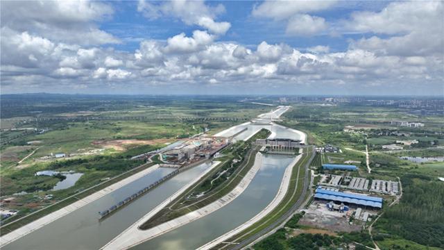 引江济淮蜀山复线船闸全国最宽人字闸门安装焊接完工威廉希尔WilliamHill(图1)