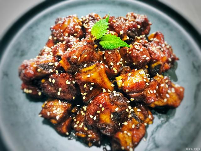 天冷了吃鸡肉不如威廉希尔WilliamHill吃它增强体质温和又养人(图3)