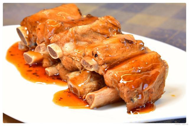 天冷了吃鸡肉不如威廉希尔WilliamHill吃它增强体质温和又养人(图1)