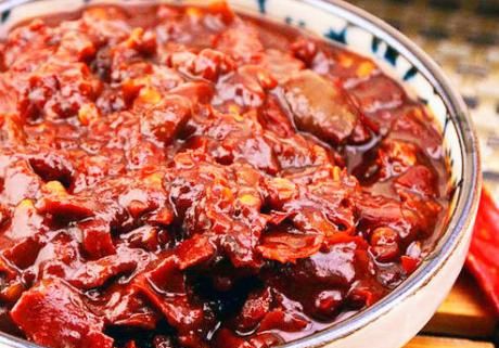 在家自制豆瓣酱农村大叔用了30年的秘制方子红亮油润味香醇(图3)