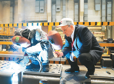 威廉希尔“想到的第一个词是‘感恩’”（挚友·中国政府友谊奖获得者系列报道）(图1)