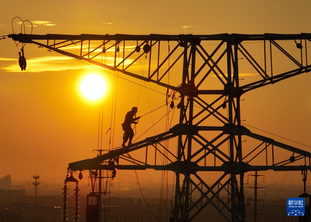 砥砺2024丨顶风破浪中国经济奋力向前威廉希尔(图8)