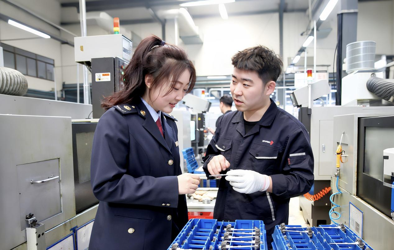 建项目、忙投产、抢生产辽宁各地火力全开拼经济(图5)