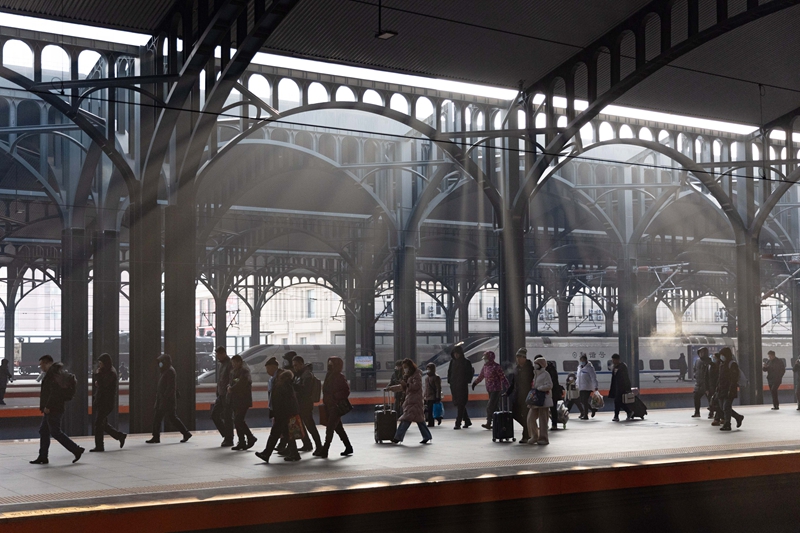 回家的路就是年——2025年春运启程观察(图5)