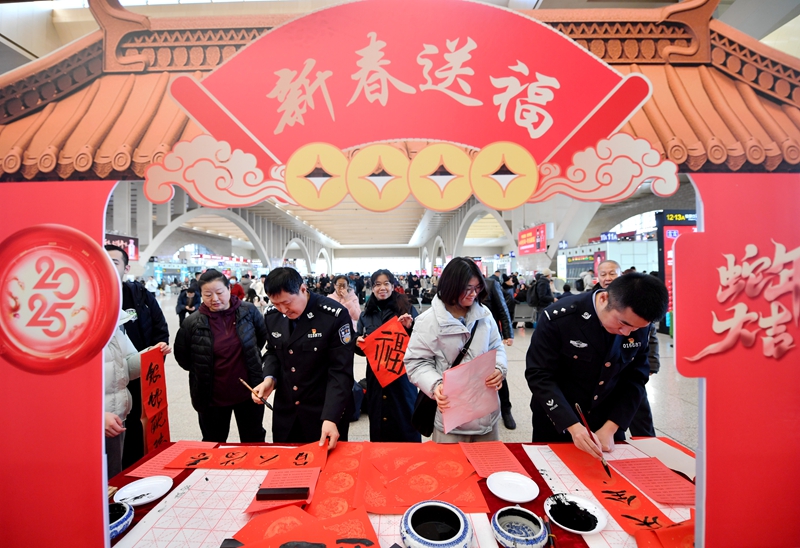 回家的路就是年——2025年春运启程观察(图4)