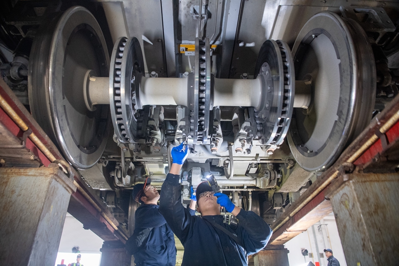 回家的路就是年——2025年春运启程观察(图9)