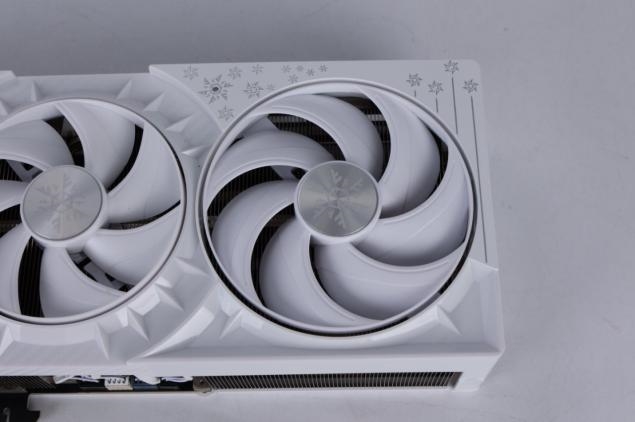 耕升GeForceRTX5090D解禁全新AI兵器库！DLSS4开启狂暴性能模式！(图5)