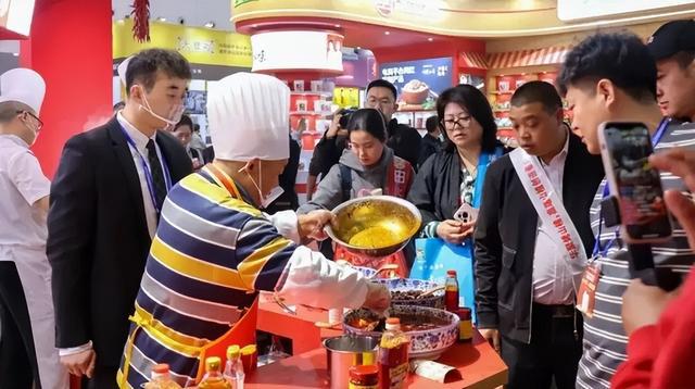 我敢赌：每个成都人屋头必有1罐！威廉希尔WilliamHill(图6)