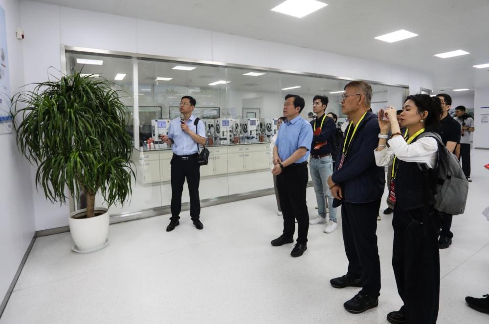 探秘齐鲁制药：解码国产药从实验室到临床的跨越之路(图1)