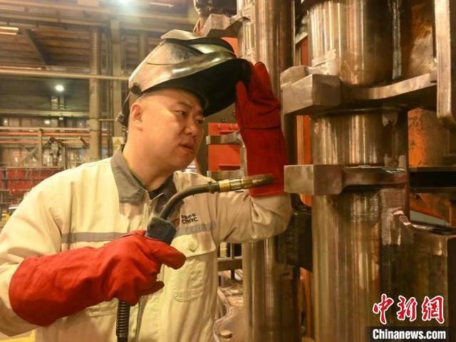 “高铁焊将”何岩：执着追求质量的“最高标准”(图2)