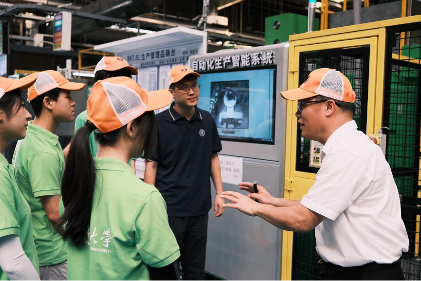 聚焦实体经济转型探寻AI赋能密码：福建农林大学实践队走进企业探访人工智能赋能(图3)