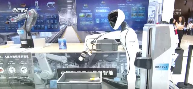 大模型“下工厂”智联网“上高速”我国新型工业化向“新”而行“蹄疾步稳”(图5)