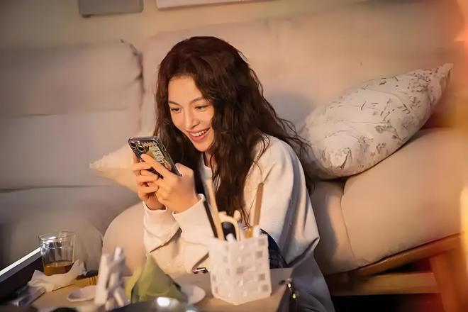 2024豆瓣电影榜单大揭秘：哪些佳作让你欲威廉希尔罢不能(图1)