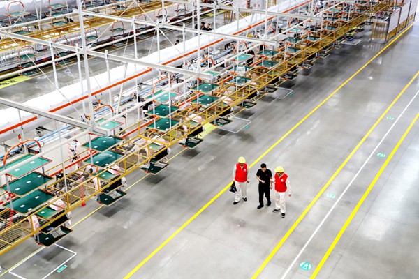 30秒整装下线！探寻电动WilliamHill摩托车产业的“电力密码”(图1)