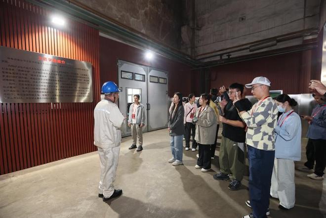 牢记嘱托媒体龙江行全国网络媒体走进中车齐车工匠学院(图4)