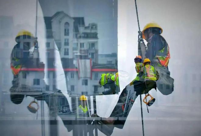 威廉希尔十多年用镜头记录建设工地“是他们真正在雕刻这座城市”(图6)