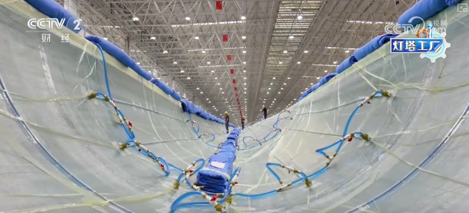 从“追赶者”向“领跑者”跃迁“灯塔”之光照亮“中国智造”(图17)