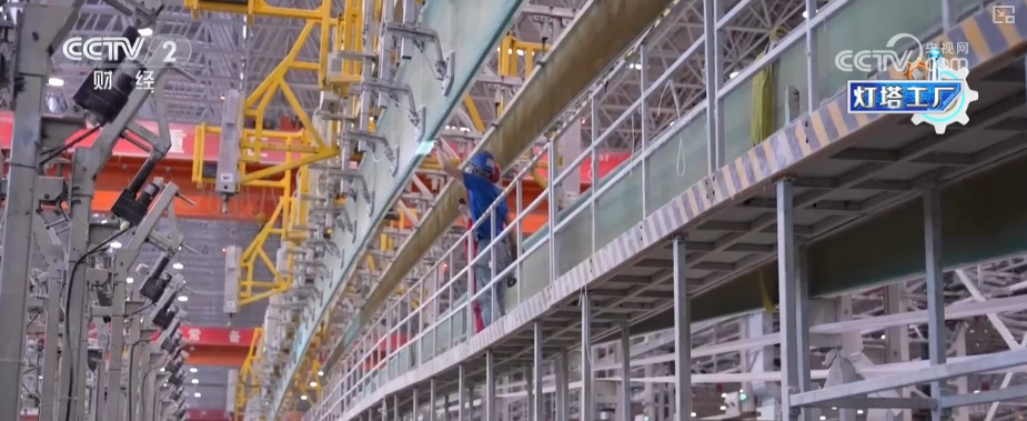 从“追赶者”向“领跑者”跃迁“灯塔”之光照亮“中国智造”(图25)