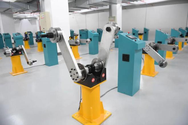 威廉希尔保有量全球第一！中国机器人正加速走进工厂(图2)