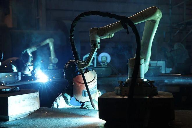 威廉希尔WilliamHill哈电电机焊接自动化再度取得里程碑式突破(图1)