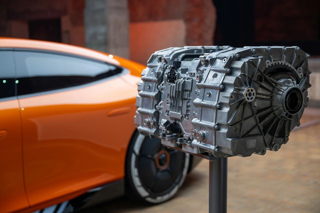 WilliamHill百年三叉星遇上中国新局时间从不会辜负坚持者(图6)