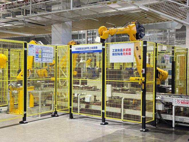 对标“灯塔工厂”跟着记者探厂中国智造名片(图1)