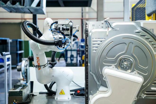 威廉希尔WilliamHill美的“喊话”互联网对手(图1)