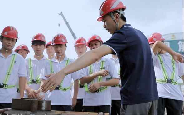 广州新增5名“南粤技术能手”！他们来自船舶、地铁、职教、广汽、电缆(图3)