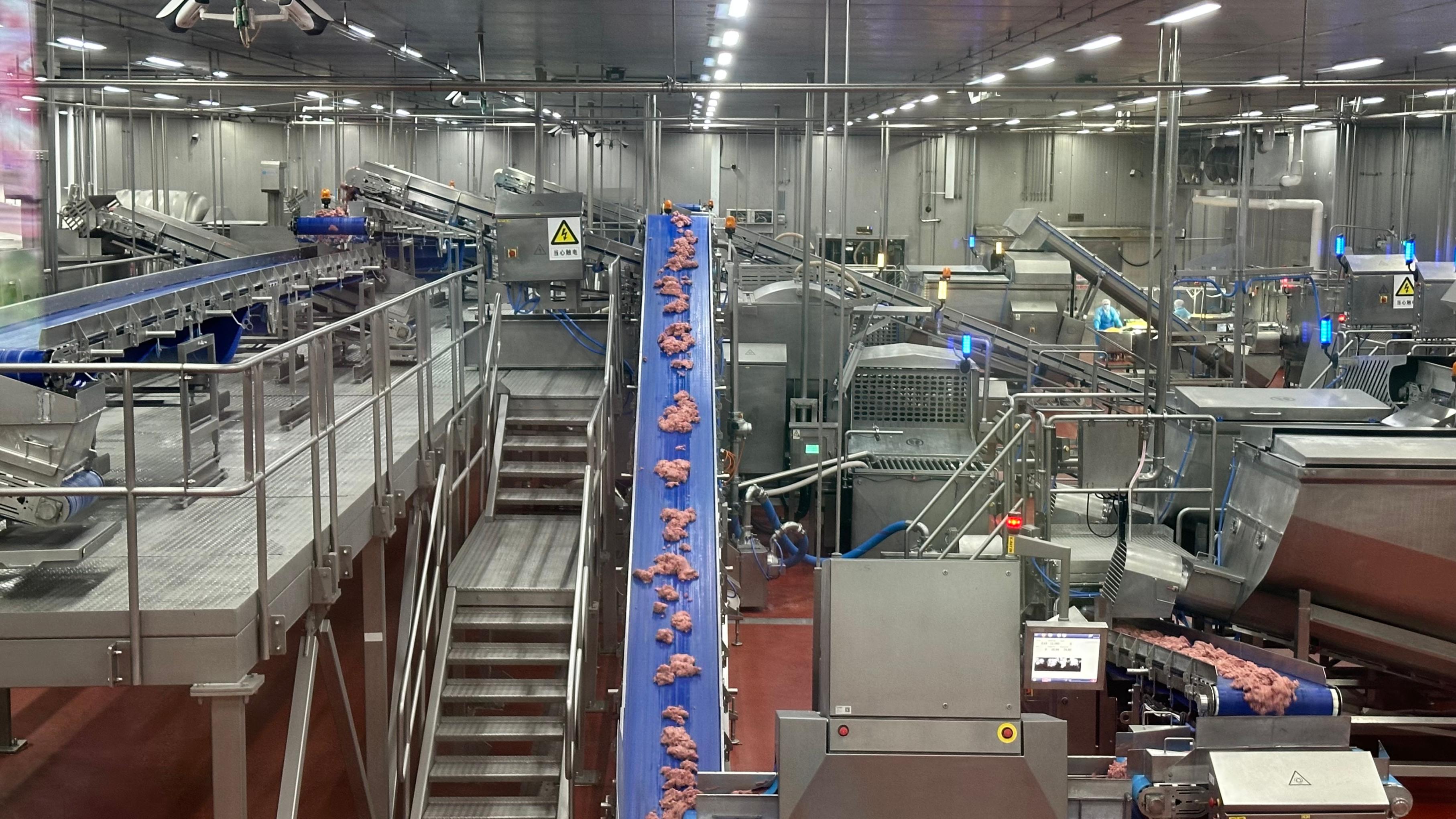 WilliamHill透过火腿肠“诞生记”看智能产线如何守护舌尖安全(图1)