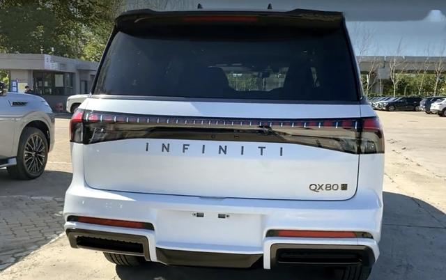 2025款英菲尼迪QX80直降8万性价威廉希尔WilliamHill比突出成大热门车型定金发全国(图7)