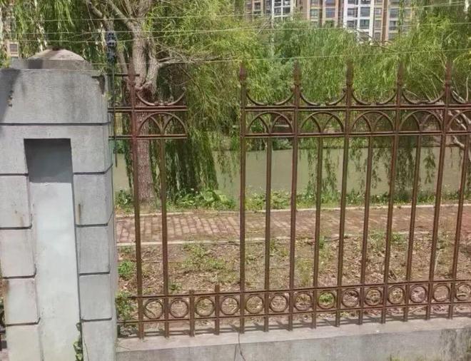 威廉希尔“问题墙”变“安心栏”社区更安全、居民更放心(图1)