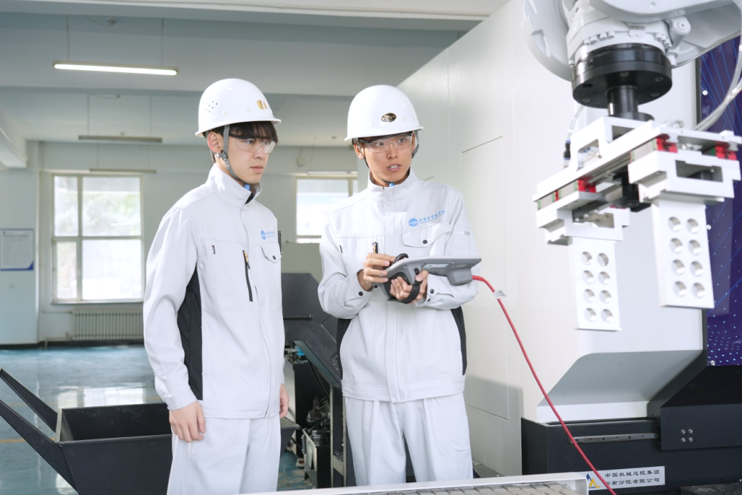 威廉希尔WilliamHill哈尔滨华德学院：锚定国家区域需求完善“育人-就业”链(图2)